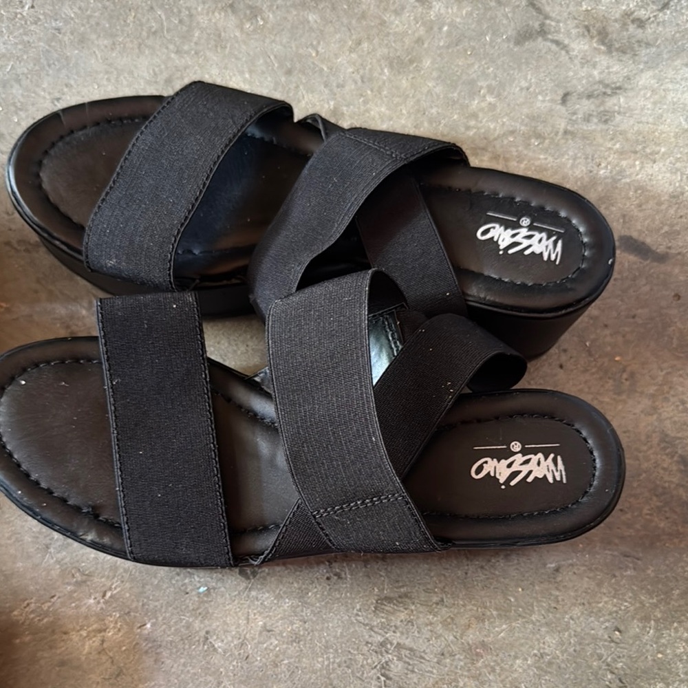 Mossimo Supply Co. Black Sandals